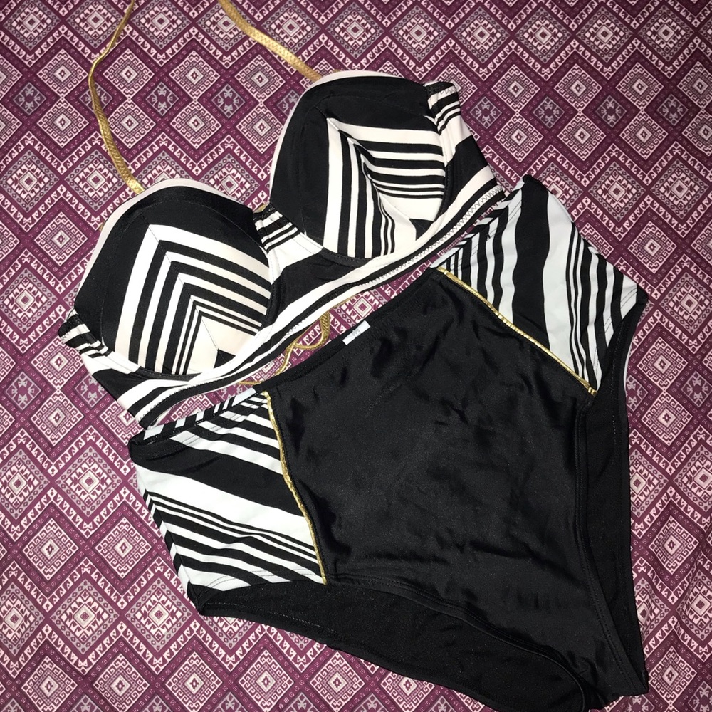 Monochrome Two Piece High Waist Bikini